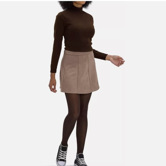 Hanes | No Nonsense | Sheer to Waist Tights with Smarttemp Technology, Size M - Picture 7 of 8